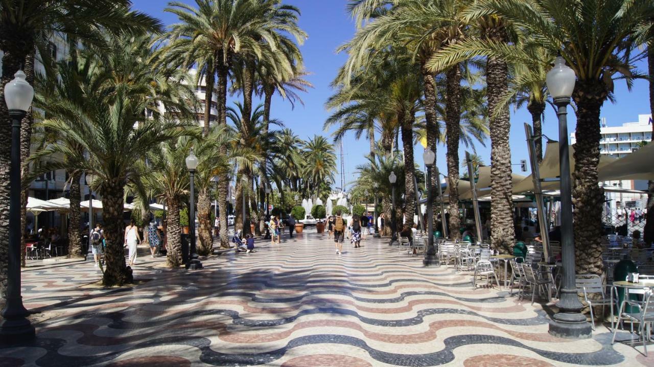 Big Apartment With Unique Patio Near Santa Barbara Castle Alicante Exterior photo